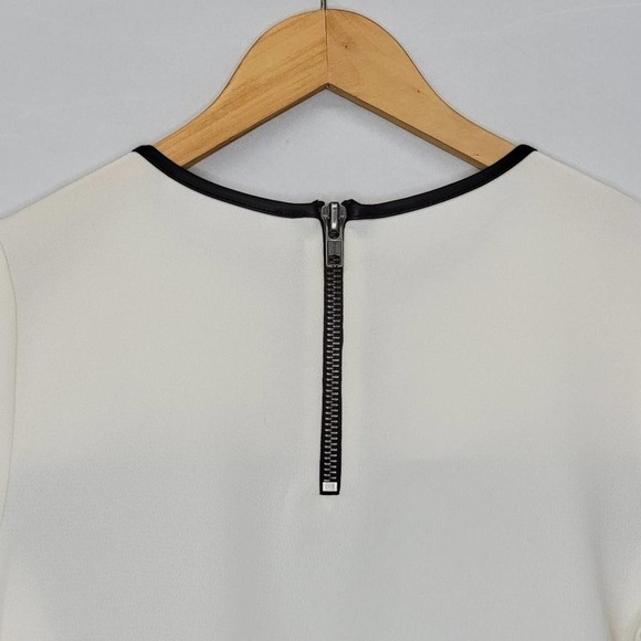 BCBGENERATION Short Sleeve Professional Blouse - Picture 6 of 11